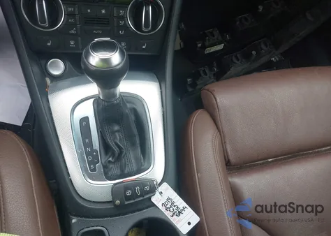 2018 Audi Q3 2.0T Premium/2.0T Sport Premium z USA, uszkodzony, nr VIN WA1BCCFS5JR005499